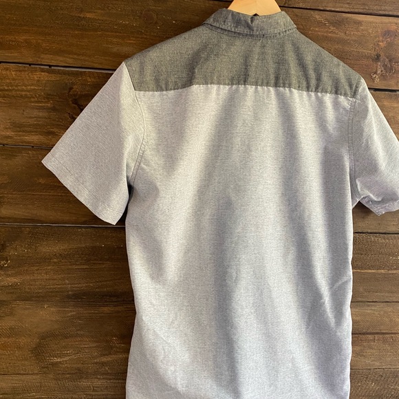 MOLOKAI SURF CO.  Men button up shirt short sleeves size M - Picture 8 of 8